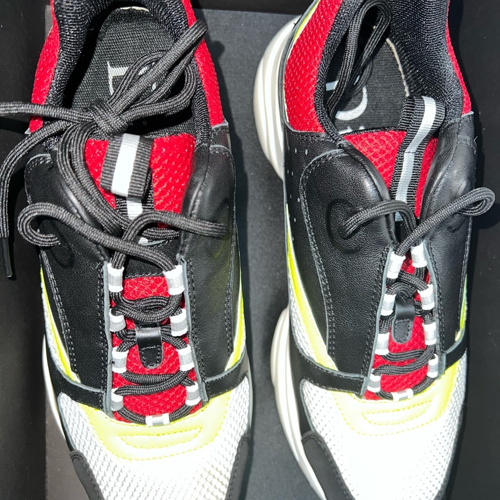 Dior sneakers home